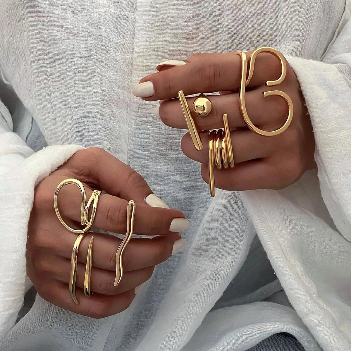 Uworld Chic Stainless Steel Personality Minimalist Classy Ring 18K Gold Color Stylish Unique Finger Jewelry for Women Waterproof