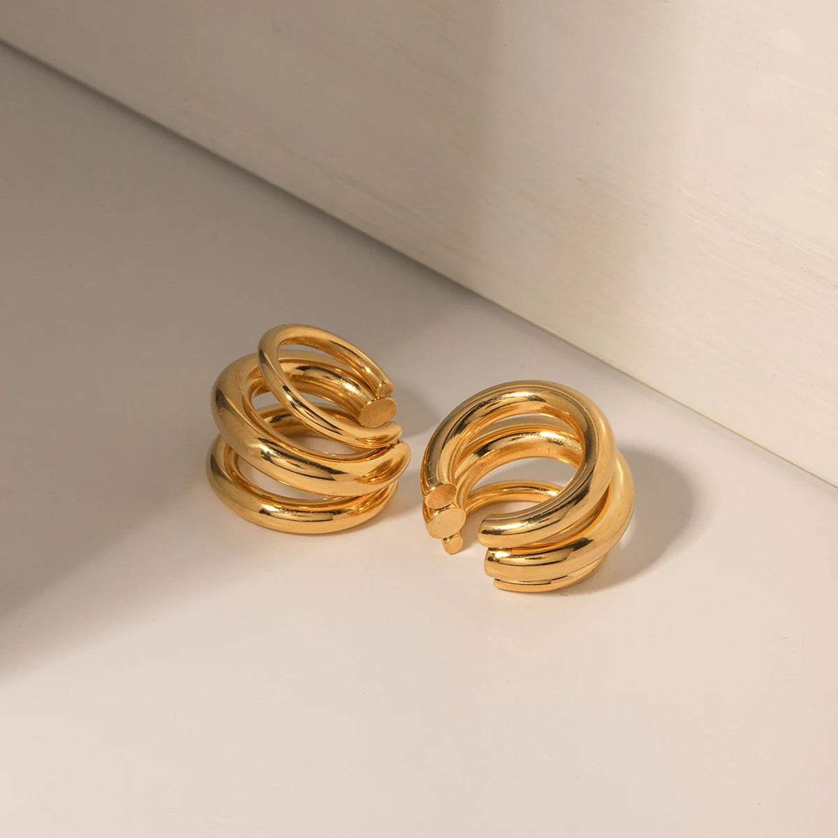 Uworld 18K Gold Color Stainless Steel Three-Layer Ear Clip Waterproof Metal Unique Fashion Trendy Women Gift Aretes De Mujer