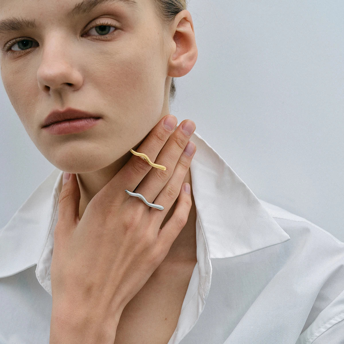 Uworld Personality Stainless Steel Minimalist Classy Ring 18K Gold Color Waterproof Stylish Unique Finger Jewelry for Women