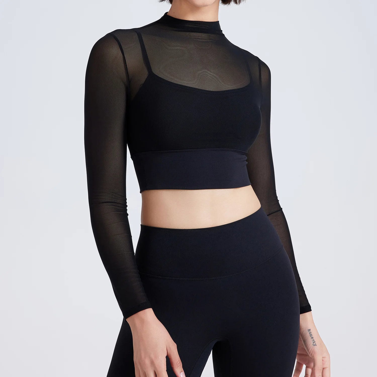 Women Padded Yoga Shirts Long Sleeve Yoga Crop Tops Running Shirts Gym Shirt Workout Gym Top Sports Sexy Mesh Yoga Shirt